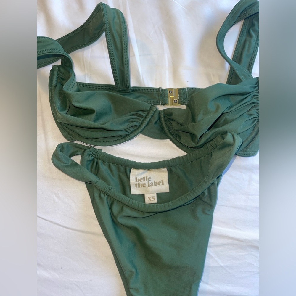 Belle the label suit